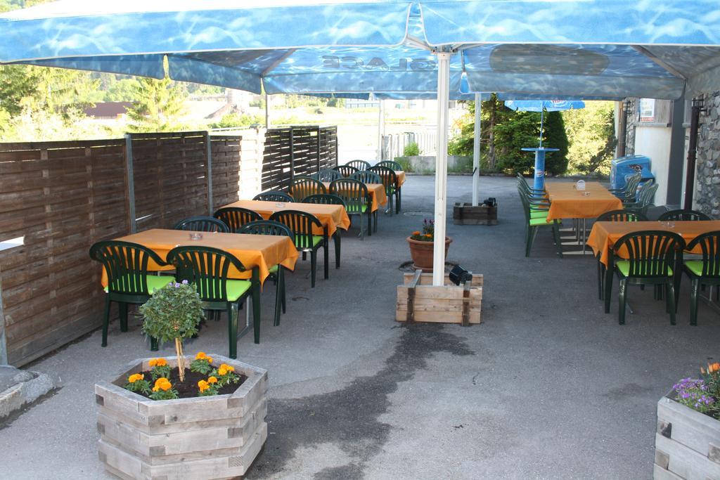 Sporti Grusch Hostel Luaran gambar