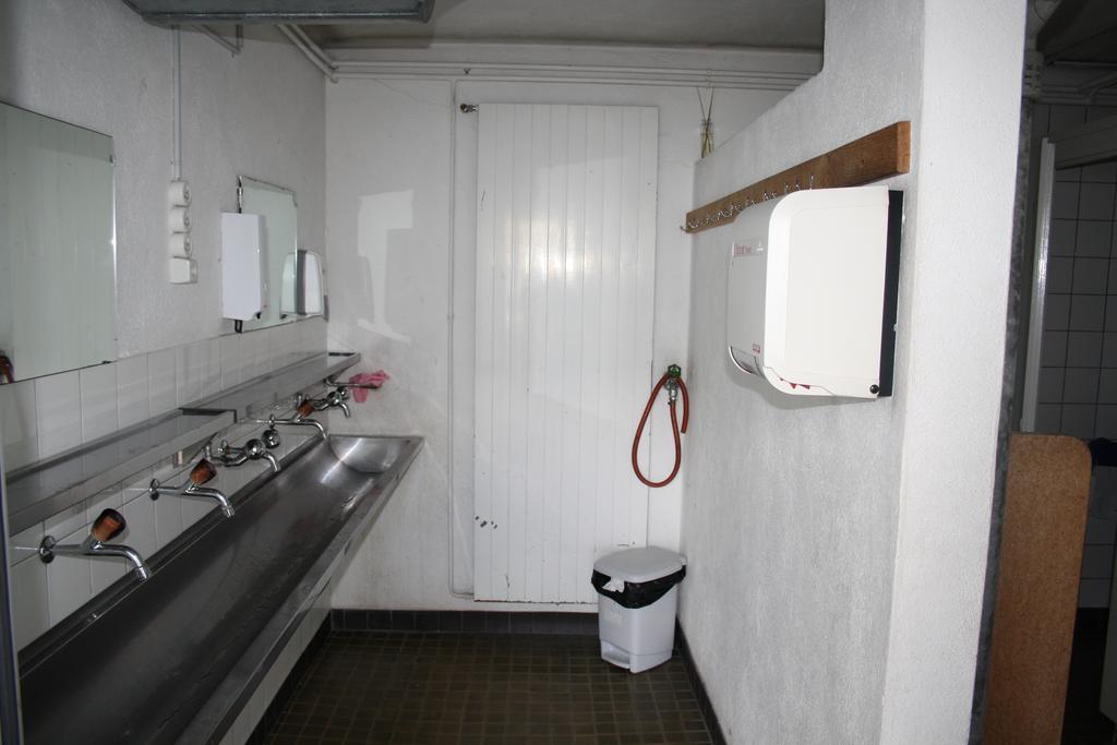 Sporti Grusch Hostel Luaran gambar