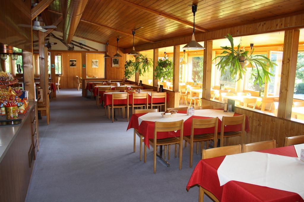 Sporti Grusch Hostel Luaran gambar
